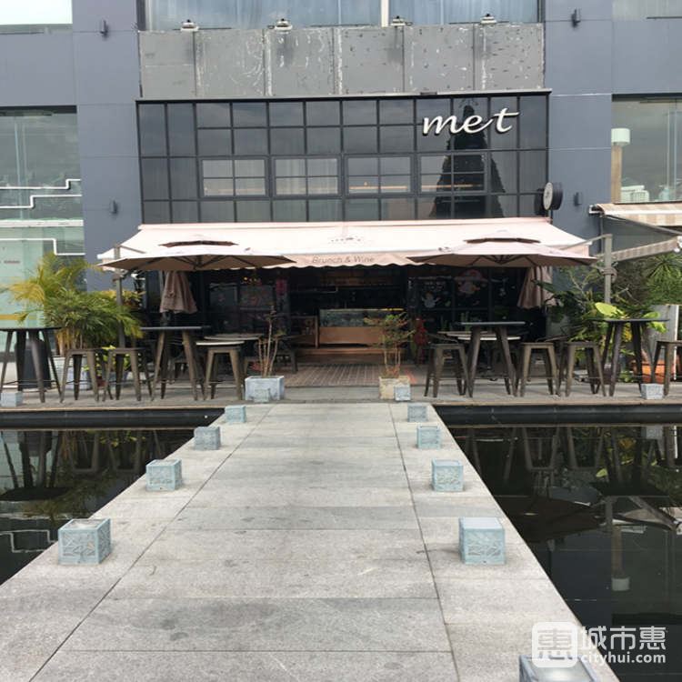 MET RESTAURANT & BAR