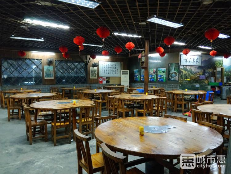 華美農(nóng)場(chǎng)農(nóng)家宴餐館