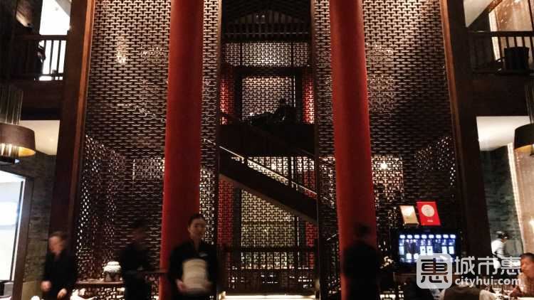 晶采軒(芮歐百貨)