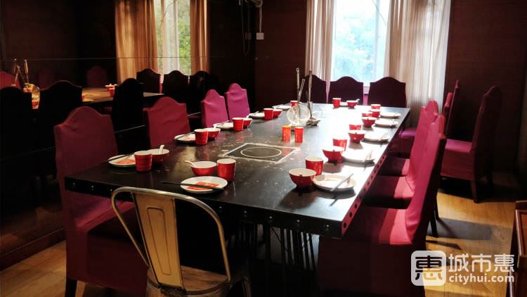 牛很鮮潮汕牛肉火鍋(國(guó)大城市廣場(chǎng)店)