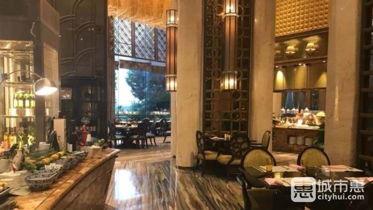 萬達(dá)瑞華美食匯全日自助餐廳